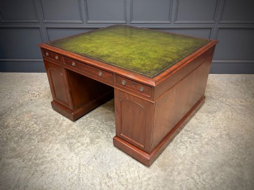 LARGE VICTORIAN MAHOGANY PARTNERS DESK - ADDITIONAL PHOTO 15
