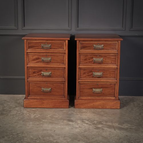 LARGE PAIR OF VICTORIAN MAHOGANY BEDSIDE CHESTS - ADDITIONAL PHOTO 5
