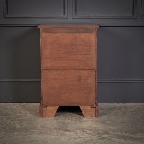 LARGE PAIR OF VICTORIAN MAHOGANY BEDSIDE CHESTS - ADDITIONAL PHOTO 11
