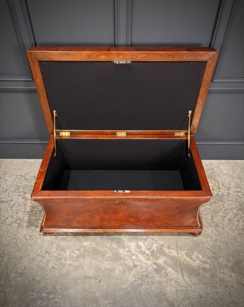 LARGE REGENCY LEATHER OTTOMAN - ADDITIONAL PHOTO 4