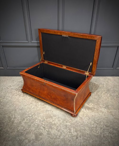 LARGE REGENCY LEATHER OTTOMAN - ADDITIONAL PHOTO 5