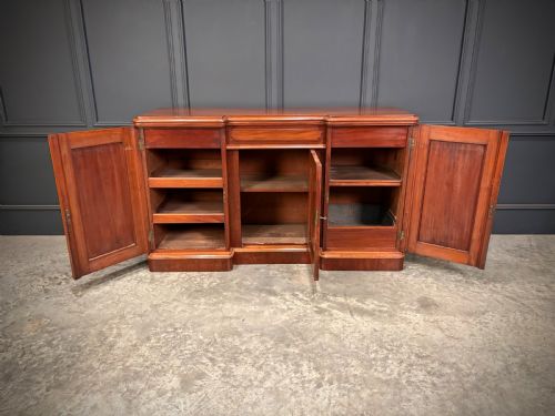 VICTORIAN MAHOGANY 3DOOR SIDEBOARD - ADDITIONAL PHOTO 5