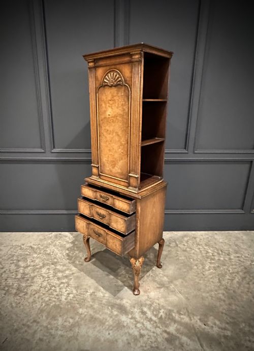 SMALL QUEEN ANNE STYLE WALNUT BOOKCASE - ADDITIONAL PHOTO 8