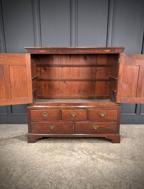 18TH CENTURY DWARF OAK HOUSEKEEPERS CUPBOARD - ADDITIONAL PHOTO 3