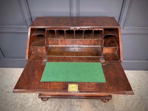 QUEEN ANNE WALNUT BUREAU - ADDITIONAL PHOTO 3