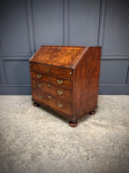 QUEEN ANNE WALNUT BUREAU - ADDITIONAL PHOTO 5