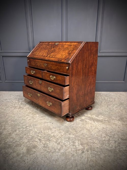 QUEEN ANNE WALNUT BUREAU - ADDITIONAL PHOTO 6