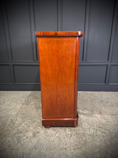 LARGE VICTORIAN FLAME MAHOGANY CHEST OF DRAWERS - ADDITIONAL PHOTO 11