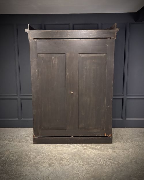 LARGE VICTORIAN BOW FRONT WALNUT WARDROBE - ADDITIONAL PHOTO 10