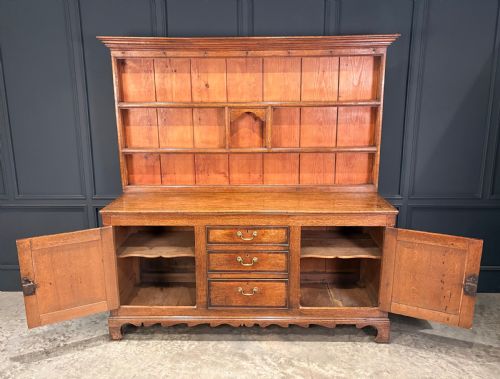 18TH CENTURY COUNTRY OAK DRESSER - ADDITIONAL PHOTO 5