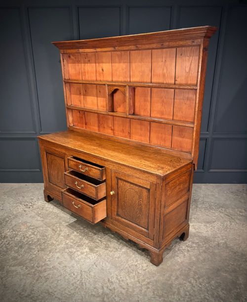 18TH CENTURY COUNTRY OAK DRESSER - ADDITIONAL PHOTO 11