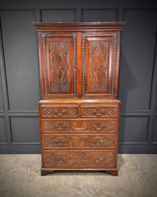 18TH CENTURY CARVED OAK HOUSEKEEPERS CUPBOARD - ADDITIONAL PHOTO 2