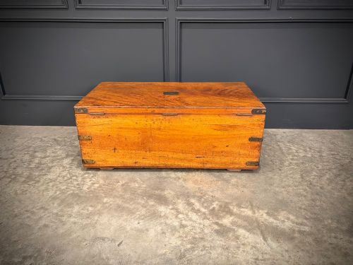19TH CENTURY CAMPHOR WOOD TRUNK - ADDITIONAL PHOTO 10
