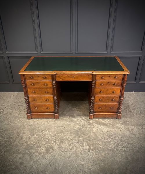 VICTORIAN FIGURED WALNUT DESK