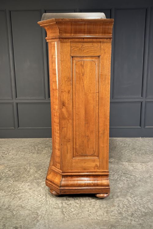 LARGE CONTINENTAL OAK WALNUT ARMOIRE - ADDITIONAL PHOTO 4