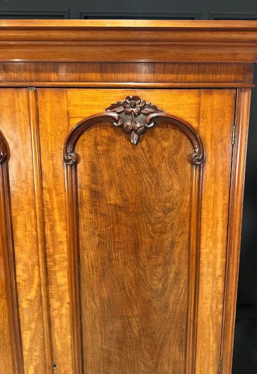 VICTORIAN MAHOGANY DOUBLE WARDROBE - ADDITIONAL PHOTO 5