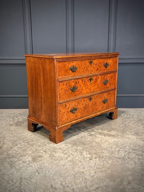 MULBERRY WALNUT CHEST OF DRAWERS