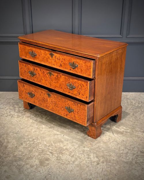 MULBERRY WALNUT CHEST OF DRAWERS - ADDITIONAL PHOTO 5
