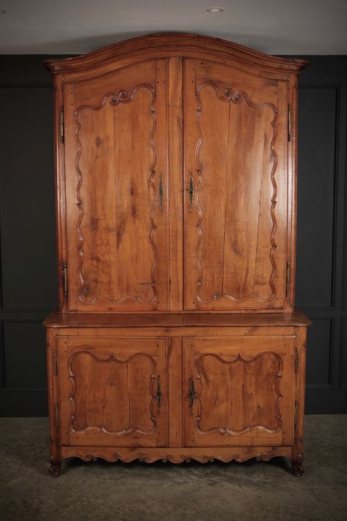 LARGE 18TH CENTURY CHERRY WOOD CUPBOARD - ADDITIONAL PHOTO 1