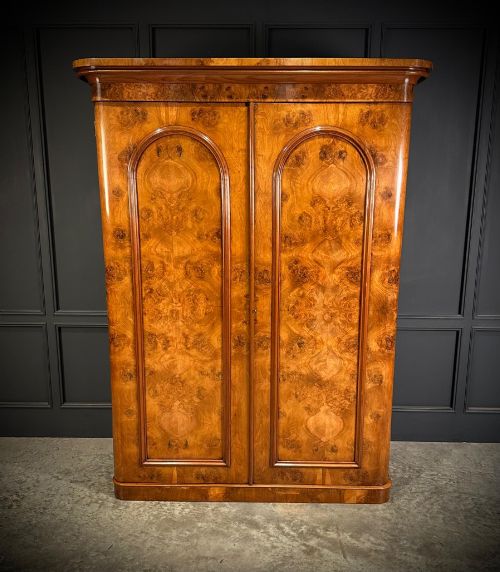 SUPERB VICTORIAN FIGURED WALNUT WARDROBE - ADDITIONAL PHOTO 6