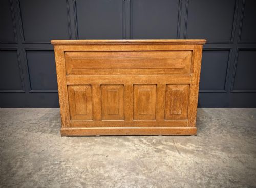 19TH CENTURY OAK KNEEHOLE DESK - ADDITIONAL PHOTO 11