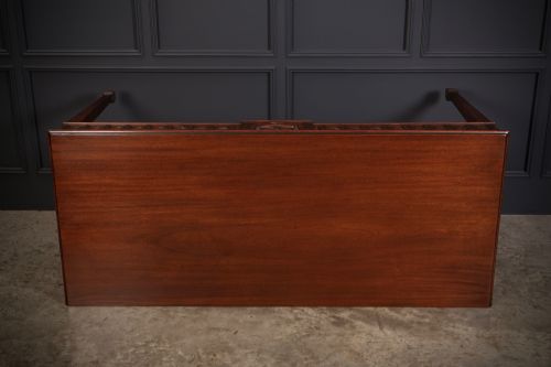 LARGE SHERATON STYLE MAHOGANY SERVING TABLE - ADDITIONAL PHOTO 12