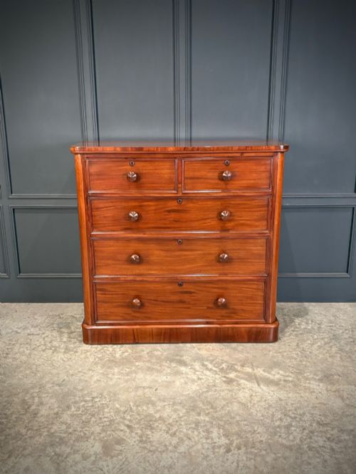 VICTORIAN MAHOGANY CHEST OF DRAWERS - ADDITIONAL PHOTO 1
