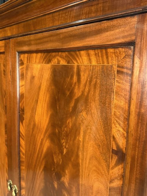GEORGIAN STYLE MAHOGANY WARDROBE - ADDITIONAL PHOTO 7