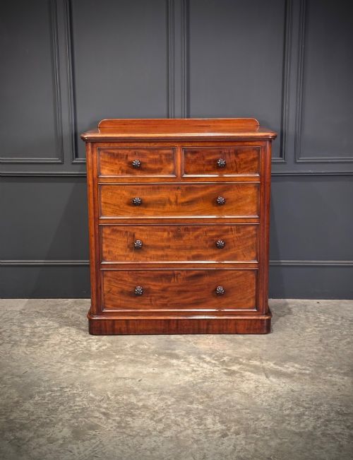 Victorian Mahogany Chest of Drawers