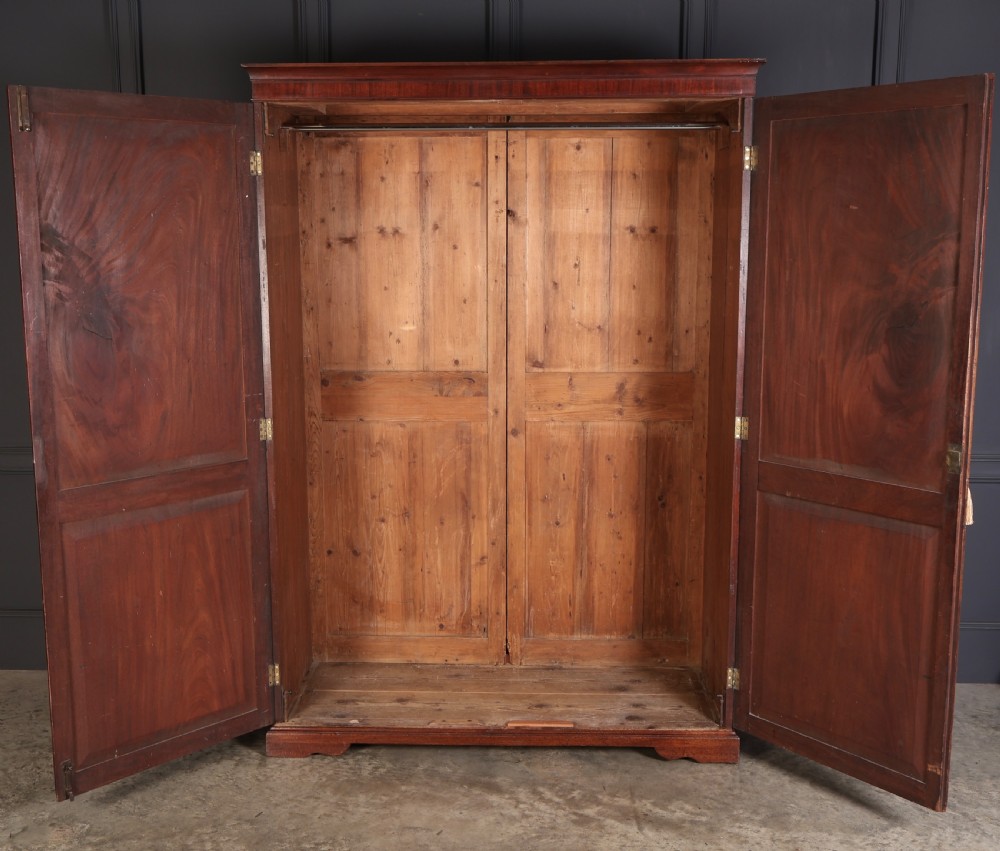 18th Century Mahogany & Amboyna Wardrobe View VII