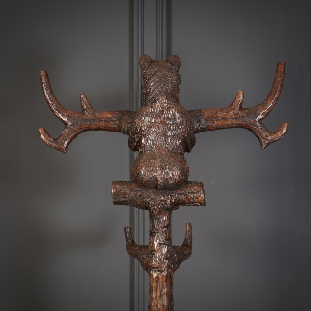 Black Forest Bear Hallstand View XIV
