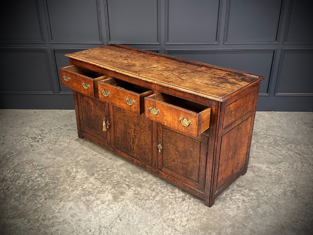 18th Century Country Oak Sideboard View VIII