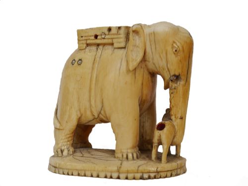 fig 1. Antique Indian 'Tiger Hunt' Chess King, Late 18th century