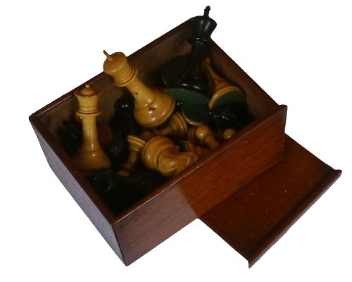 fig 1. Antique ‘Whitty Style’ Staunton Chess Set, circa 1890