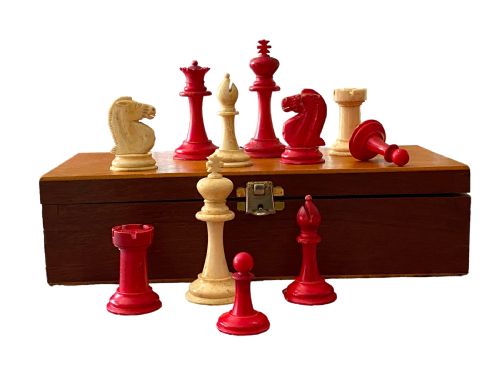 Anglo-indian ‘Staunton Pattern’ Bone Chess Set, Late 19th Century