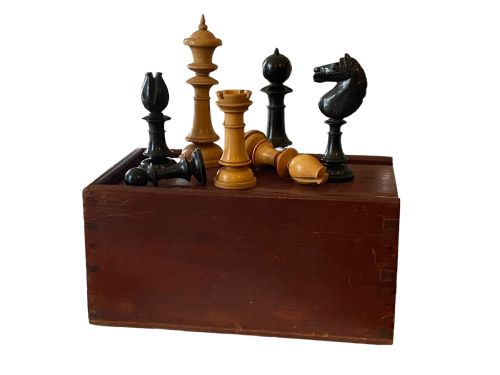 ‘Edinburgh Upright’ Boxwood & Ebony Chess Set, 19th Century