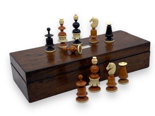 Antique French 'Lyon Pattern' Fruitwood and Bone-mounted Chess Set, 19th Century