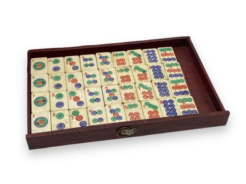 fig 2. Chinese Export Mahjong Set, Shanghai, circa 1925