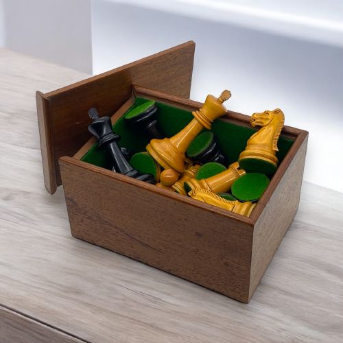 fig 1. Jaques Boxwood & Ebony Staunton Chess Set, circa 1900-1925