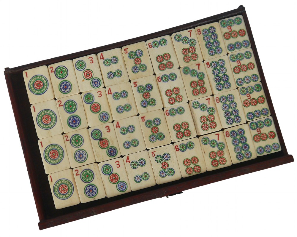 A Good Chinese Export Mahjong Set, Shanghai, 1920s View IX
