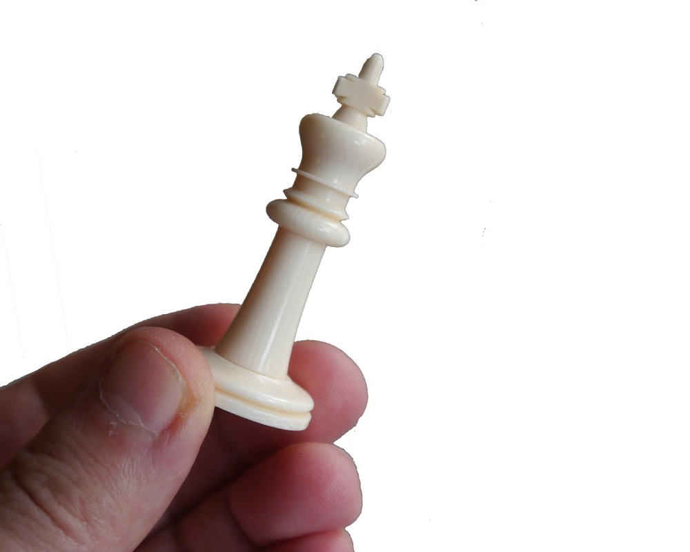 Ivory Chess Set by Ernst Lauprecht of Berlin, 1930s View III