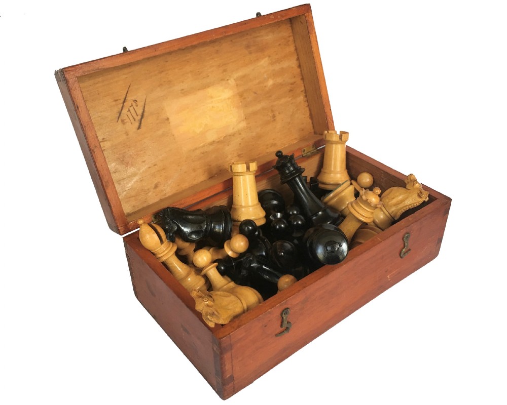 Staunton 'Four Inch' Chess Set in the British Chess Company Manner View IV