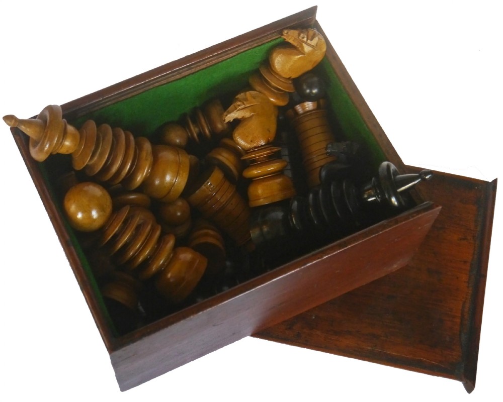 ‘St George’ Boxwood & Ebony Chess Set, 19th century View II