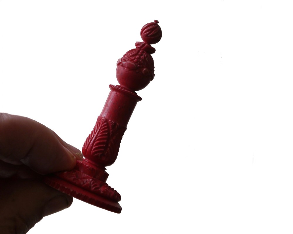 Antique Edinburgh Upright Bone Chess Set, circa 1870 View IV