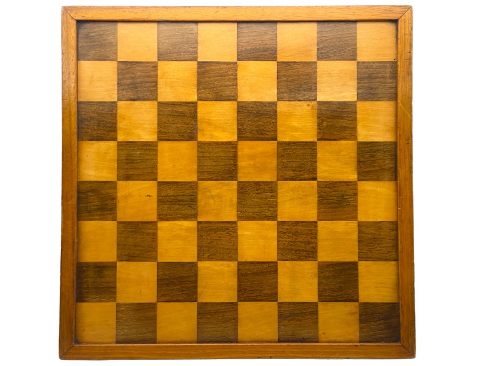 English Rosewood, Scyamore & Rosewood Chess Board, 19th century