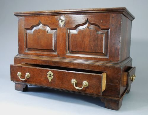 fig 1. 18thc oak coffer bach