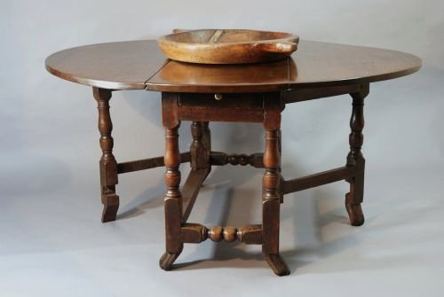 Late 17thc/early 18thc Oak Gateleg Table