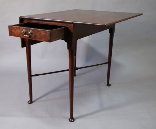 fig 1. 18thc mahogany Pembroke table