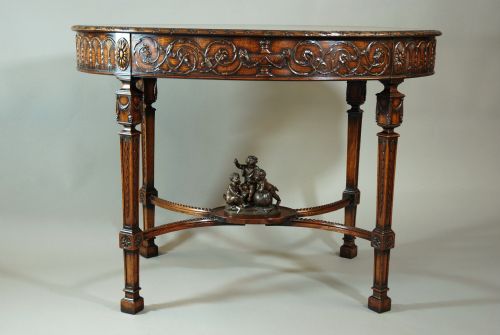 Early 20thc Mahogany Centre Table in the Classical Style