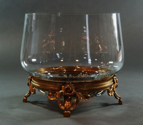 Highly Decorative Glass Bowl on Ormolu Stand